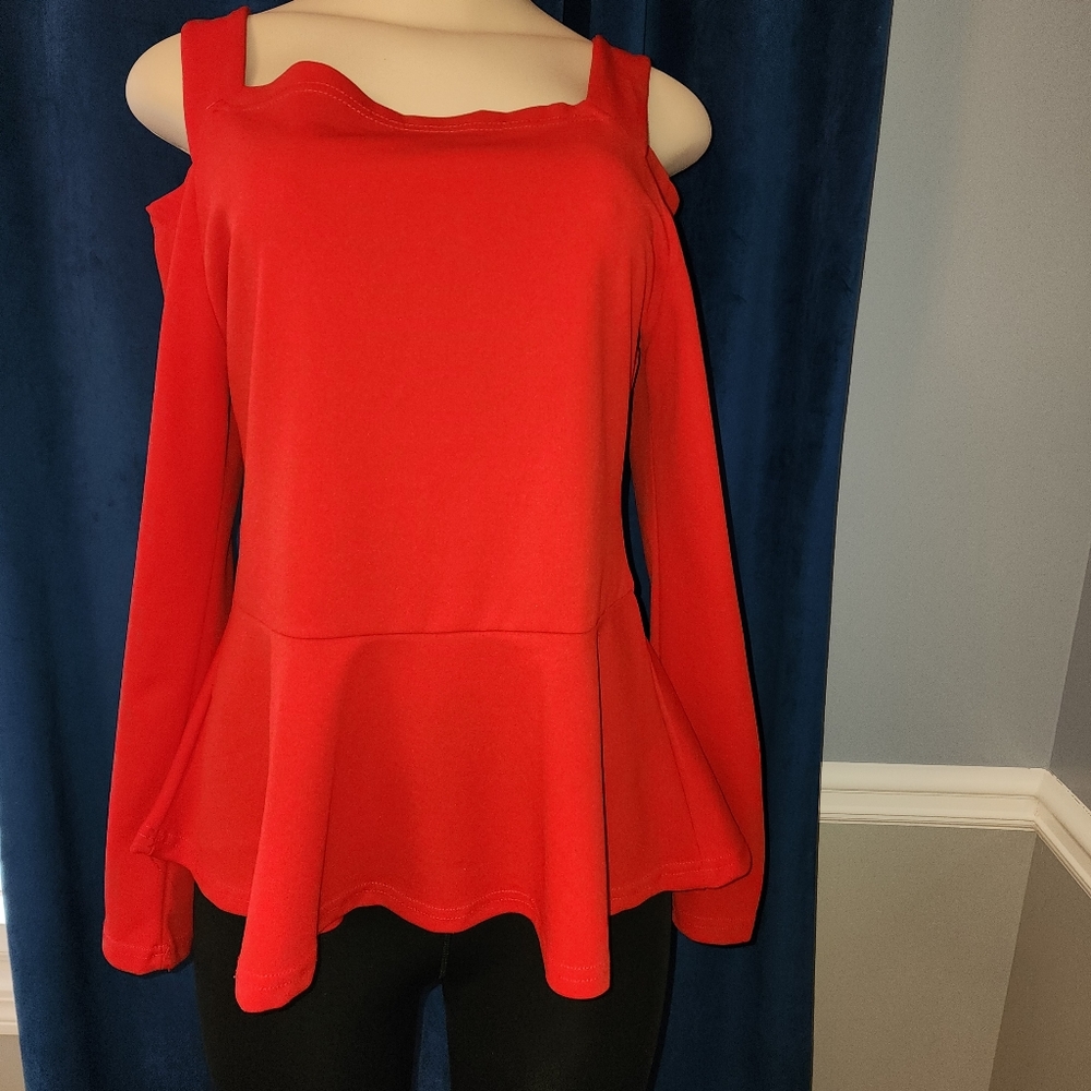 Cold shoulder top